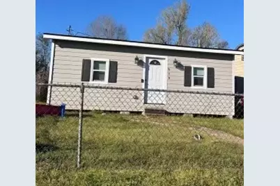 919 Sam Houston Street, Liberty, TX 77575 - Photo 1