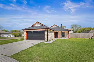 8210 Windfall Ct, Houston, TX 77040 - Photo 2