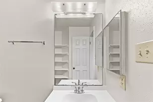 8210 Windfall Ct, Houston, TX 77040 - Photo 22