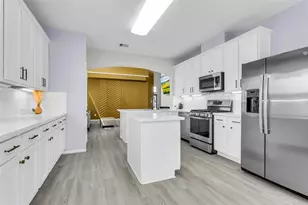 5338 CJ Walker Ln, Houston, TX 77048 - Photo 12