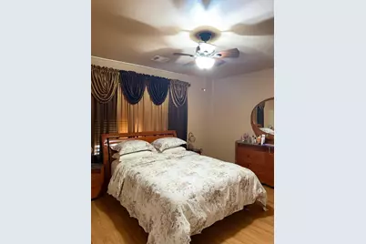 7943 Montague Manor Lane, Houston, TX 77072 - Photo 18