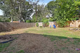 200 Scott St, Baytown, TX 77520 - Photo 26