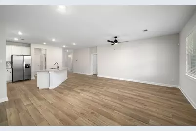 6015 Diamond Leaf Court, Conroe, TX 77304 - Photo 10