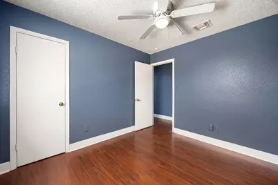5831 Longforest Drive, Houston, TX 77088 - Photo 22