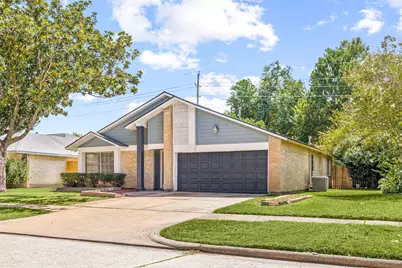 5831 Longforest Drive, Houston, TX 77088 - Photo 2