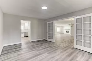 11006 Wickersham Ln, Houston, TX 77042 - Photo 10