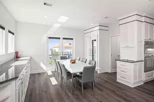 242 Isles End Rd, Tiki Island, TX 77554 - Photo 8