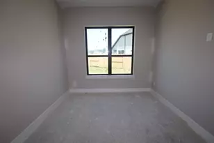 12302 Denham Dr, Mont Belvieu, TX 77523 - Photo 10