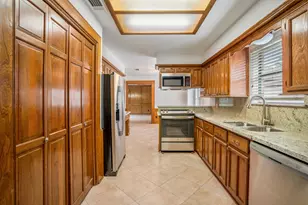38 Devonshire Dr, Conroe, TX 77304 - Photo 16