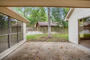 38 Devonshire Dr, Conroe, TX 77304 - Photo 40