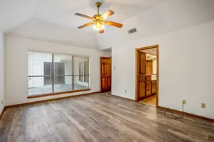 38 Devonshire Dr, Conroe, TX 77304 - Photo 34