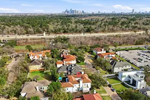 8614 Pasture View Ln, Houston, TX 77024 - Photo 46