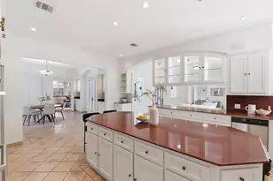 8614 Pasture View Ln, Houston, TX 77024 - Photo 10