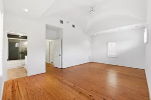 8614 Pasture View Ln, Houston, TX 77024 - Photo 38