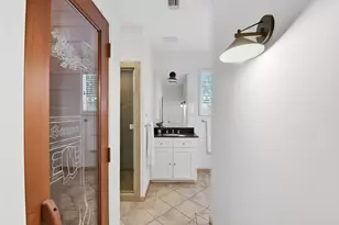 8614 Pasture View Ln, Houston, TX 77024 - Photo 14