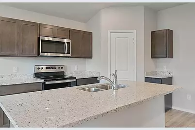 217 Rockbridge Drive, Huntsville, TX 77340 - Photo 4