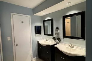 6373 S Briar Bayou Dr, Houston, TX 77072 - Photo 22