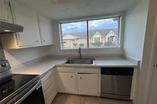 6373 S Briar Bayou Dr, Houston, TX 77072 - Photo 4