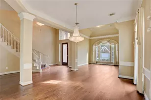 2710 St Annes Dr, Sugar Land, TX 77479 - Photo 6