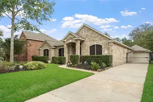 6 W Prairie Dawn Cir, The Woodlands, TX 77385 - Photo 1