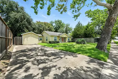 6305 S Rice Avenue, Bellaire, TX 77401 - Photo 2
