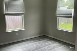 2023 Antoine Dr, Houston, TX 77055 - Photo 10