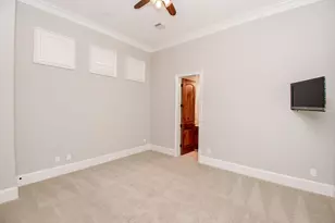 11910 Heritage Ln, Houston, TX 77024 - Photo 28