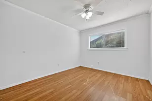 229 Austin St, Angleton, TX 77515 - Photo 18