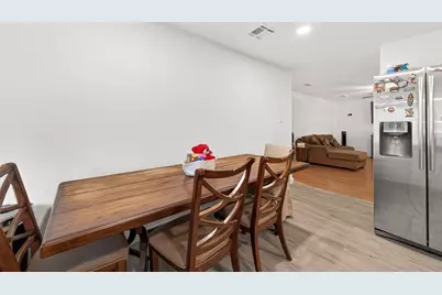 229 Austin Street, Angleton, TX 77515 - Photo 18