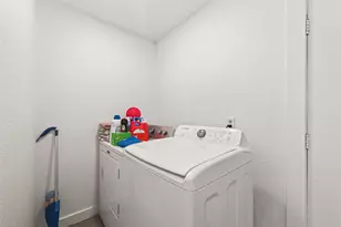 229 Austin St, Angleton, TX 77515 - Photo 14