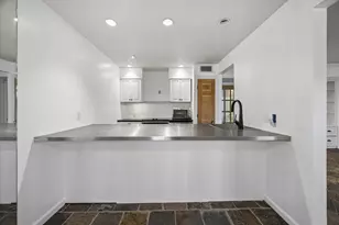 3131 Southwest Fwy, Houston, TX 77098 - Photo 8