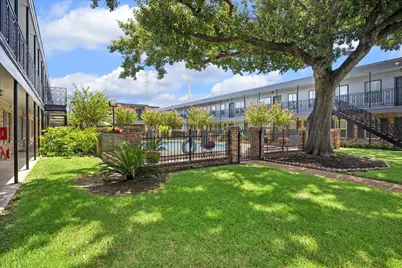 3131 Southwest Freeway #C26, Houston, TX 77098 - Photo 2