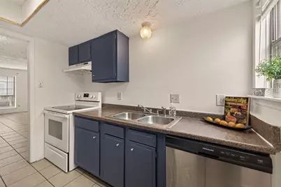 6375 S Briar Bayou Drive, Houston, TX 77072 - Photo 16