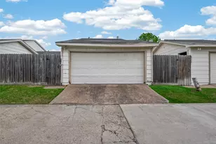 6375 S Briar Bayou Dr, Houston, TX 77072 - Photo 32