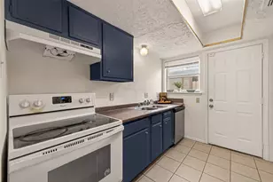 6375 S Briar Bayou Dr, Houston, TX 77072 - Photo 12