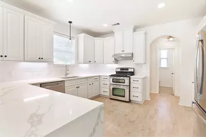 979 W 43rd Street, Houston, TX 77018 - Photo 14