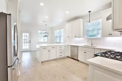 979 W 43rd Street, Houston, TX 77018 - Photo 12