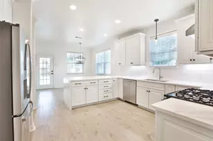 979 W 43rd St, Houston, TX 77018 - Photo 12