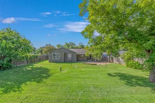 1113 Felder St, Navasota, TX 77868 - Photo 22