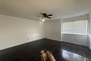 8498 Dairy View Ln, Houston, TX 77072 - Photo 10
