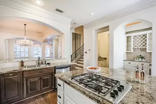 407 W Bell St, Houston, TX 77019 - Photo 24