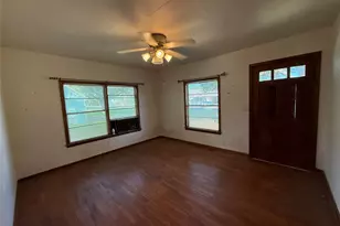 303 5th St, Louise, TX 77455 - Photo 6
