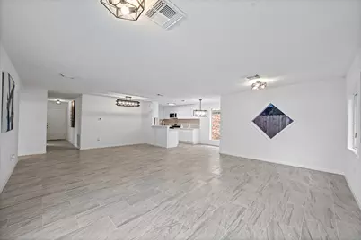 11823 S Willow Circle, Houston, TX 77071 - Photo 12