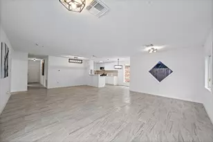 11823 S Willow Cir, Houston, TX 77071 - Photo 12