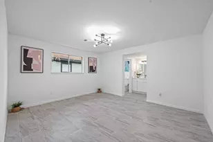 11823 S Willow Cir, Houston, TX 77071 - Photo 24