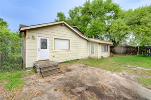 9317 Homestead Rd, Houston, TX 77016 - Photo 4
