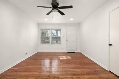 1506 14th Avenue N, Texas City, TX 77590 - Photo 6