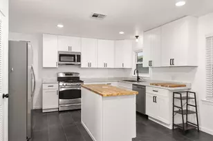 1506 14th Ave N, Texas City, TX 77590 - Photo 2