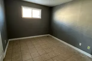 516 Holiday Dr, Galveston, TX 77550 - Photo 10