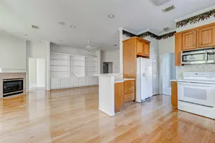 7903 S Wellington Ct, Houston, TX 77055 - Photo 10